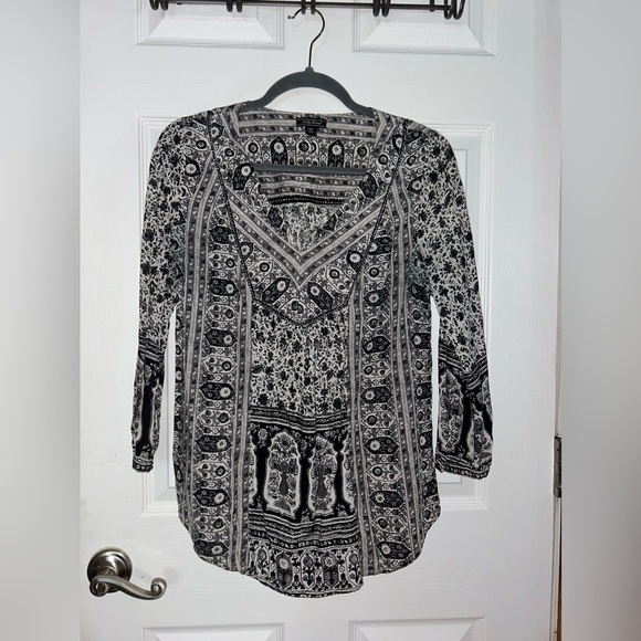 Lucky Brand Black and White Blouse Special - Picture 1 of 3
